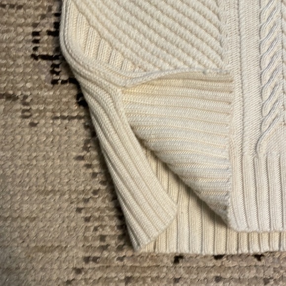 White Cable Knit Sweater from Banana Republic - Picture 5 of 6